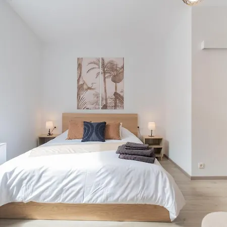 Chic Proche Aeroport & Centre-ville Appartement