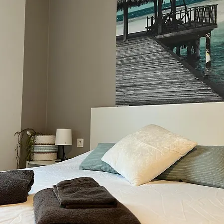 Апартаменты Chic Proche Aeroport & Centre-ville *